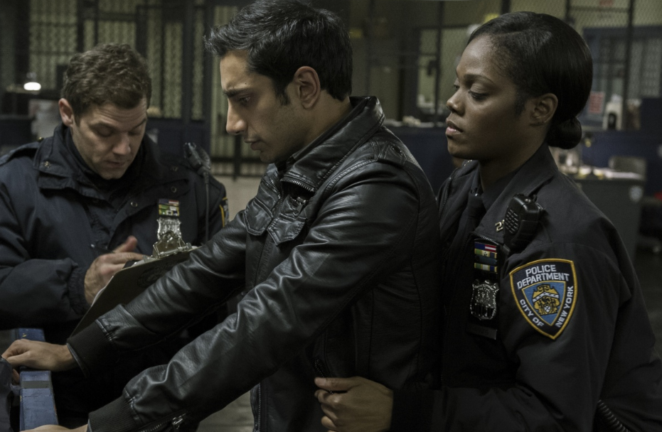 Кадр из сериала Однажды ночью